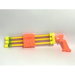Small water gun with 3 tubes